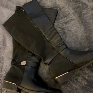 Women’s size 10 wide calf lane Bryant riding boots.